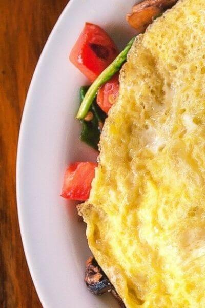 Turkey egg scrambled with peppers